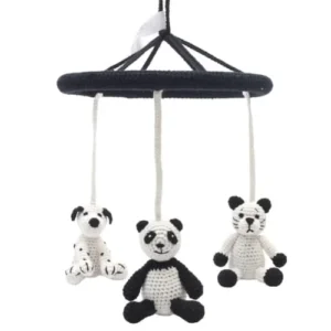 Hæklet uro med hund, panda og kat